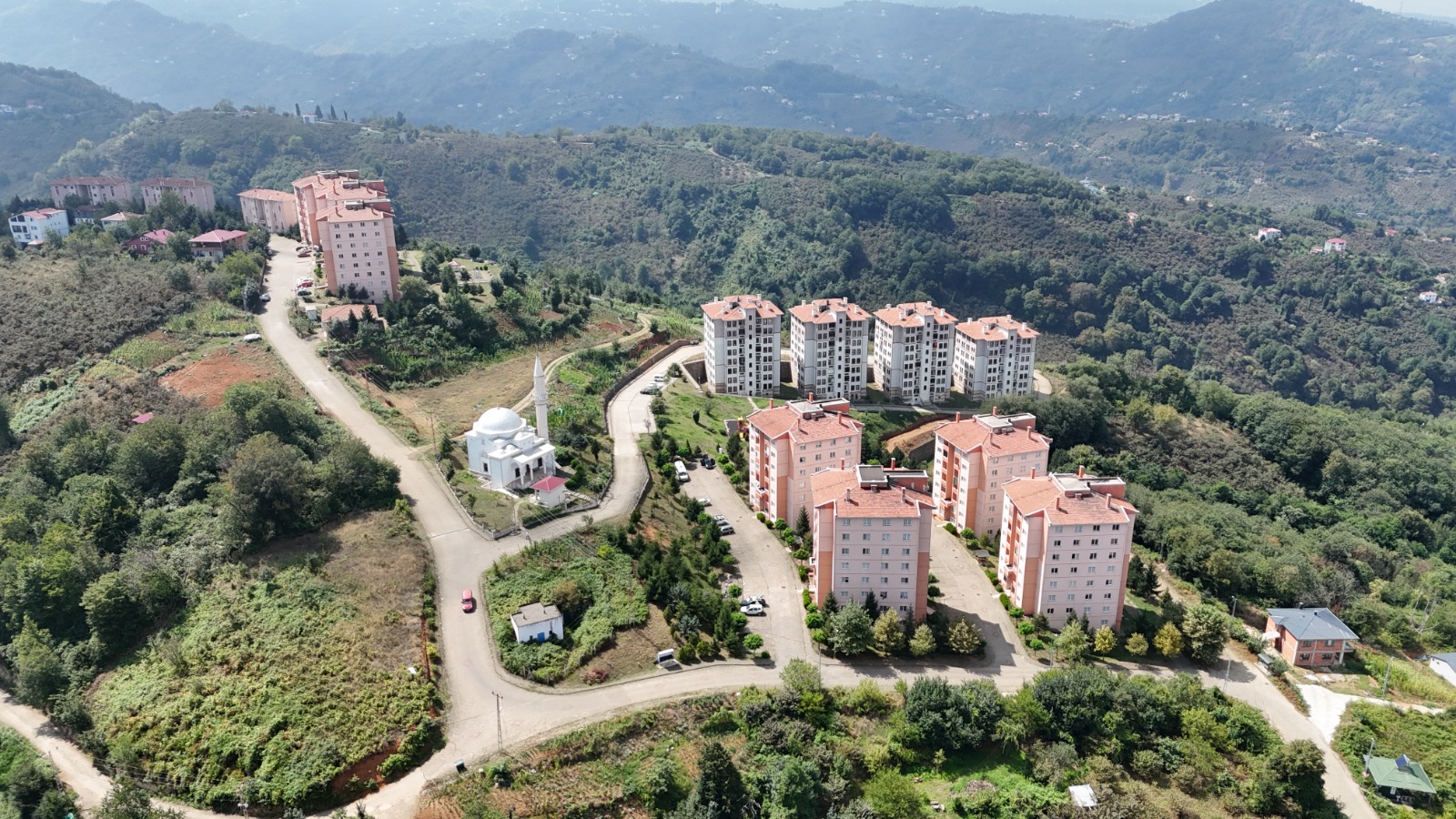 MABEL GAYRİMENKUL/VAKFIKEBİR/KÖREZ TOKİ YANI 3.000m2 İMARLI ARSA